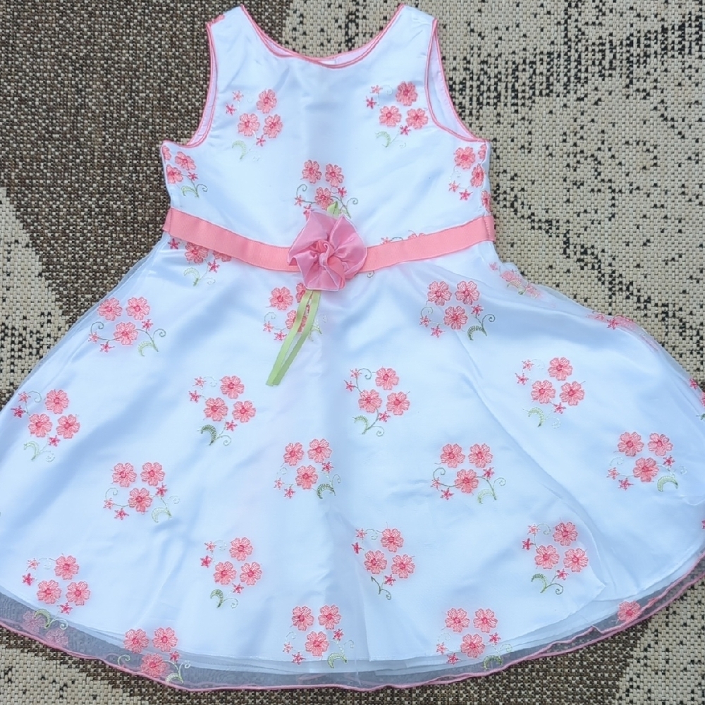 Sweet Heart Rose Pink and White Formal Dress